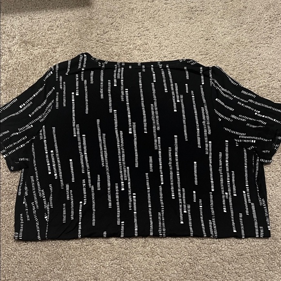 Apt. 9 Black and White Patterned Blouse - Picture 4 of 4